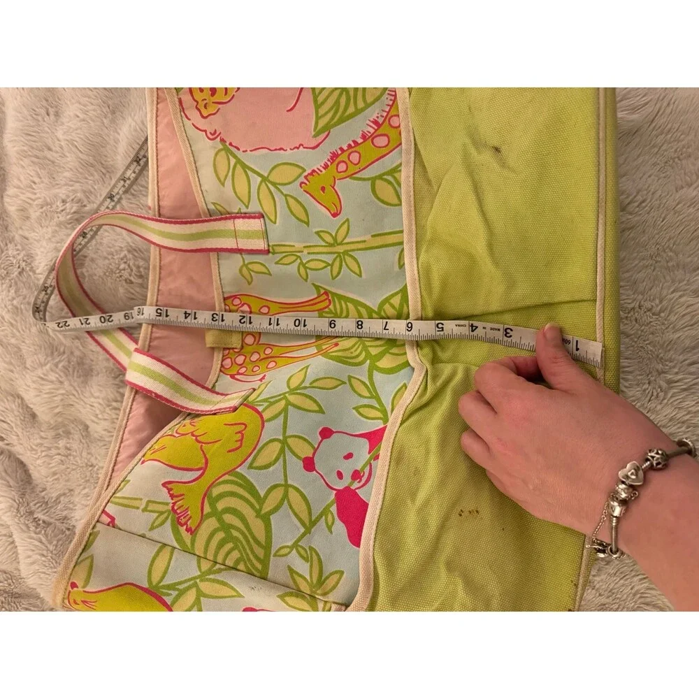 Lilly Pulitzer this lilly